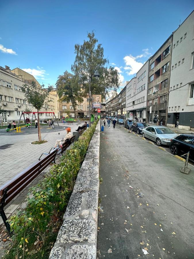 Easy Sarajevo